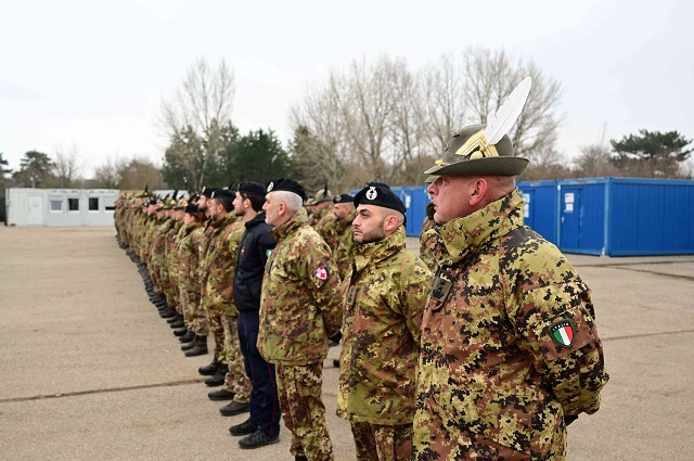 004-visite-istituzionali-al-contingente-italiano-schierato-in-ungheria.jpg