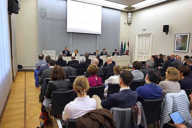 pubblico-conferenza-coordinamento-provinciale-produttivita-e-competitivita_imagefullwide.jpg