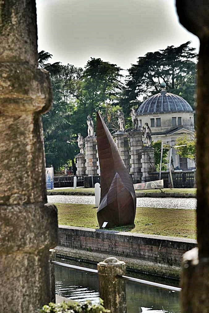 lucchi-sculture-in-acqua-6.jpg