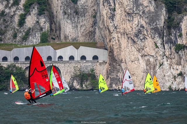 windsurf-5-6-b.jpg