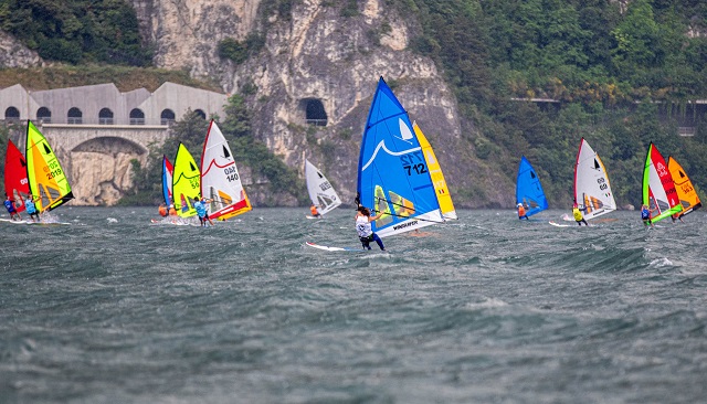 windsurf-5-6-d.jpg
