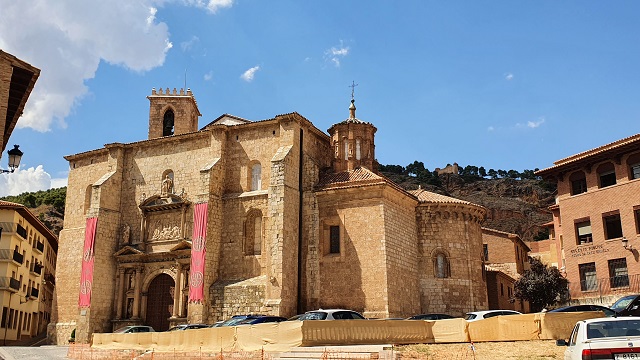 10-la-chiesa-di-santa-maria-de-los-sagrados-corporales.jpg