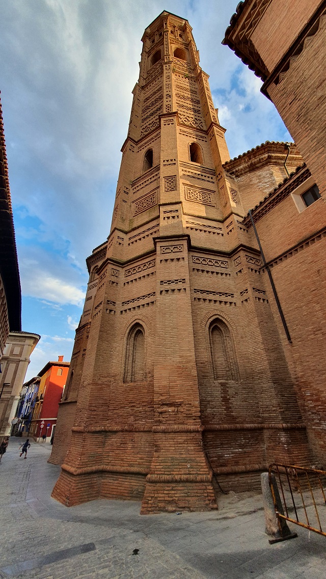 3-il-campanile-di-santa-maria-la-mayor-a-calatayud.jpg