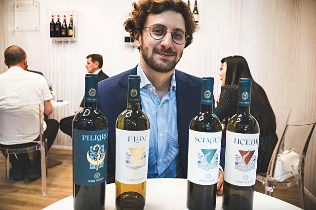 4-le-etichette-friulane-terre-di-plovia-presentate-a-vinitaly-da-federico-armani.jpg
