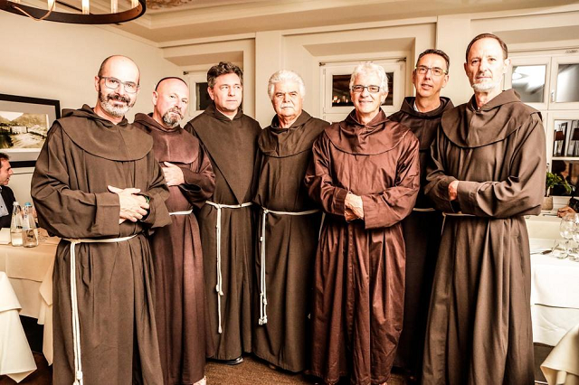 7-la-goliardica-confraternita-roveretana-dello-stofiss-dei-frati.jpg
