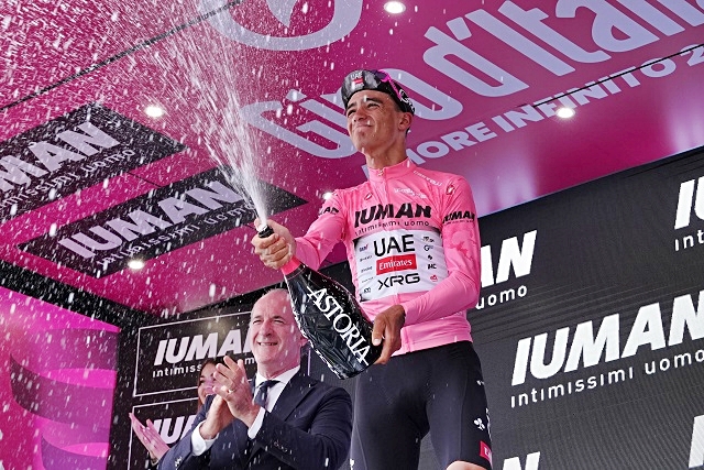 arrivo-maglia-rosa-13esima-tappa.jpg