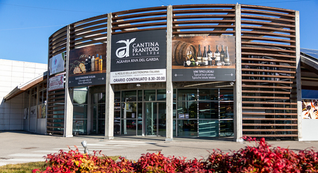 6-la-cantina-frantoio-dell-agraria-di-riva-del-garda.jpg