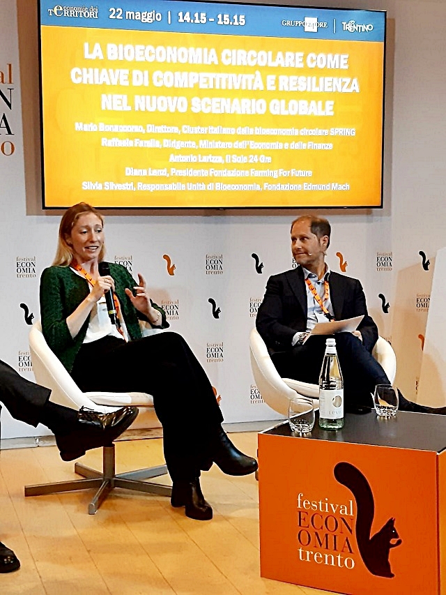 festival-economia-panel-fem-3.jpg