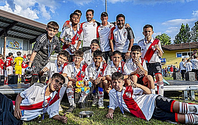 river-plate-campione-2024.jpg